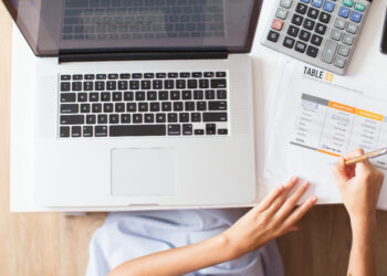 Obieg faktur kosztowych w działalności produkcyjnej. Jak uniknąć błędów i przestojów? Radio Zachód - Lubuskie