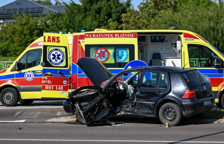 Miejsce wypadku na obwodnicy Przemyśla. Fot. PAP/ Darek Delmanowicz