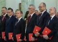 Członkowie kancelarii prezydenta Karol Nawrockiego: Zbigniew Bogucki, Marcin Przydacz, Adam Andruszkiewicz, Slawomir Cenckiewicz, Marcin Przydacz i Wojciech Kolarski podczas uroczystości w Pałacu Prezydenckim Fot. PAP/Paweł Supernak