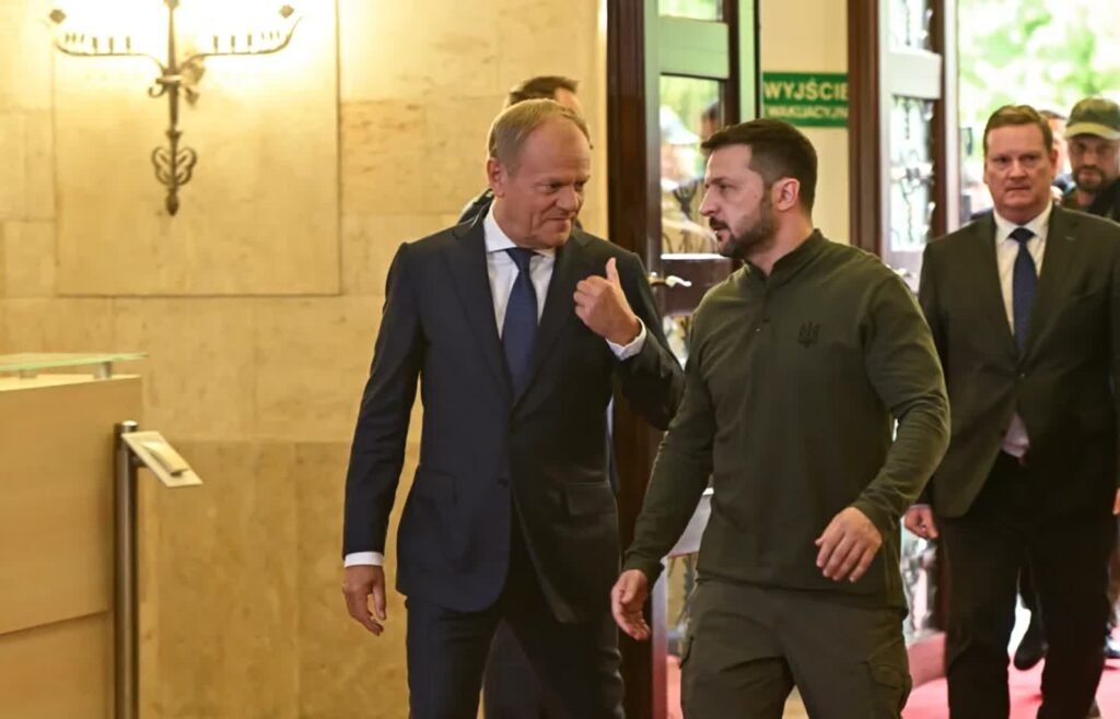 Premier Donald Tusk i prezydent Ukrainy Wołodymyr Zełenski. Fot. PAP/ Radek Pietruszka