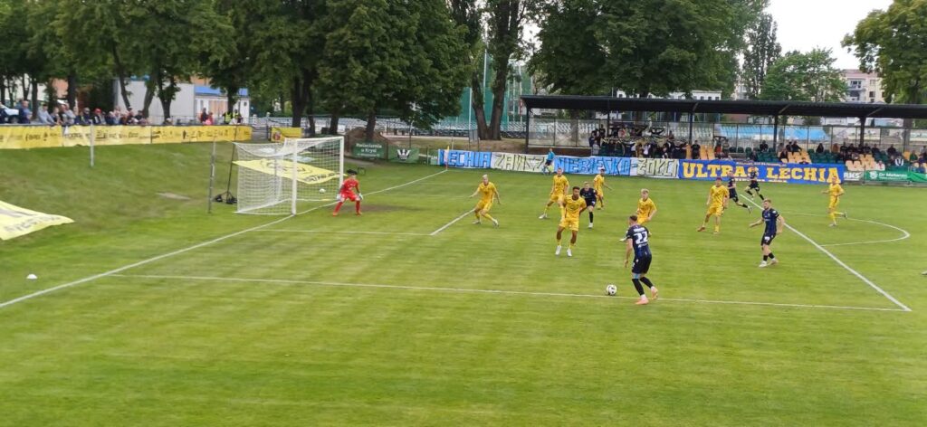 Tym razem piłkarskie derby w Zielonej Górze Tym razem piłkarskie derby w Zielonej Górze Radio Zachód - Lubuskie