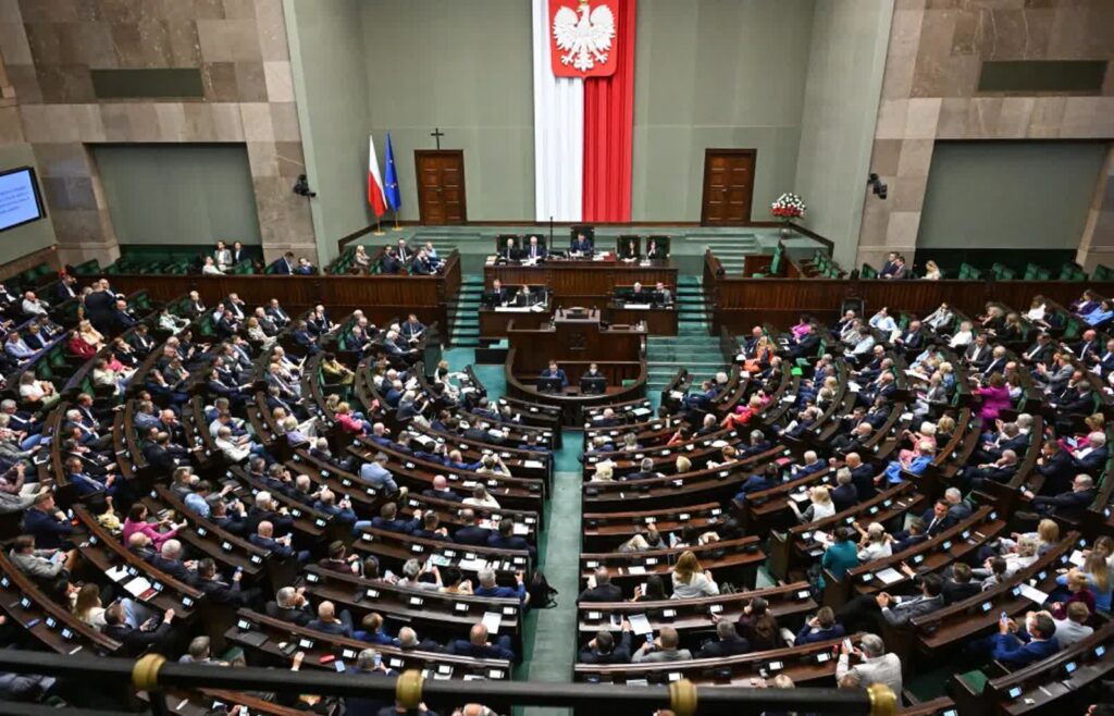 Sala plenarna Sejmu Fot. PAP/Radek Pietruszka