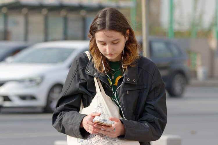 Słuchawki zaburzają percepcję 9 pixabay