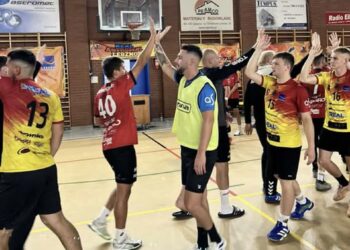 Szczypiorniści Zewu przegrali sparing w Lesznie. W sobotę turniej w Świebodzinie 14 Szczypiorniści Zewu przegrali sparing w Lesznie. W sobotę turniej w Świebodzinie Radio Zachód - Lubuskie