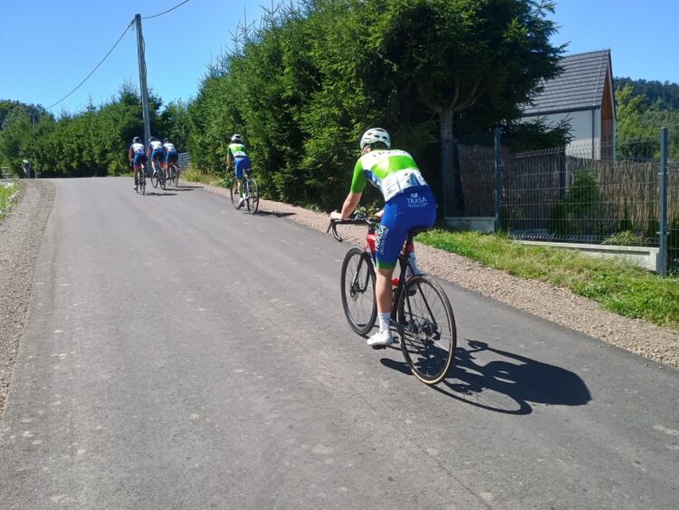 Kolarze Trasy sprawdzili formę przed górskimi mistrzostwami Polski 9 Kolarze Trasy sprawdzili formę przed górskimi mistrzostwami Polski Radio Zachód - Lubuskie