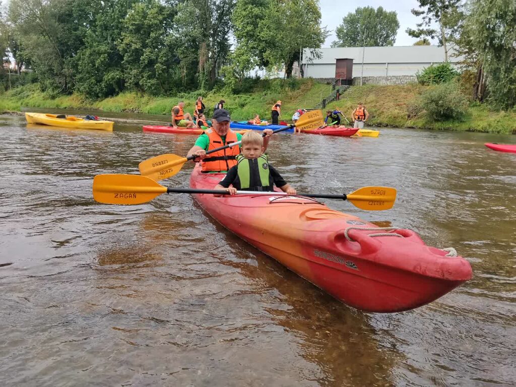 Żagański spływ kajakowy na zakończenie wakacji fot. K.Gonera