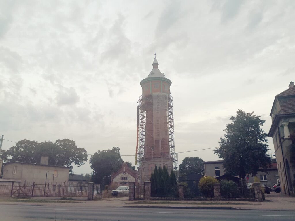 W Drezdenku remontują zabytkową wieżę ciśnień W Drezdenku remontują zabytkową wieżę ciśnień Radio Zachód - Lubuskie