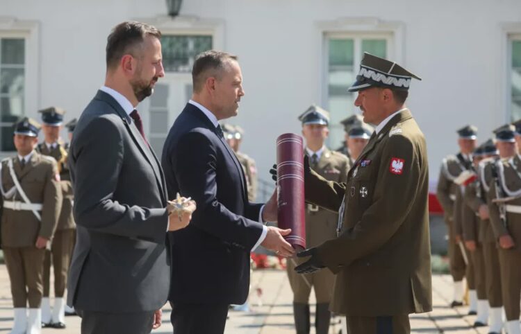 Władysław Kosiniak-Kamysz, Karol Nawrocki i Krzysztof Zielski Fot. PAP/Leszek Szymański