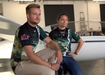 Sukcesy szybowników akrobatów z AZL 14 Sukcesy szybowników akrobatów z AZL Radio Zachód - Lubuskie