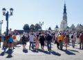 Pielgrzymi wchodzą na Jasną Górę Fot. PAP/Waldemar Deska