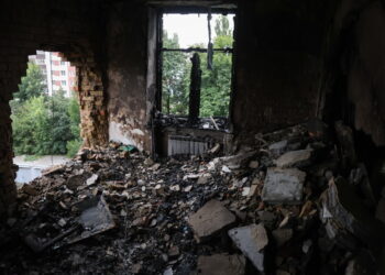 Zełenski: W rosyjskich atakach zginęło 31 osób, rannych zostało 159 10 PAP/Victor Kovalchuk