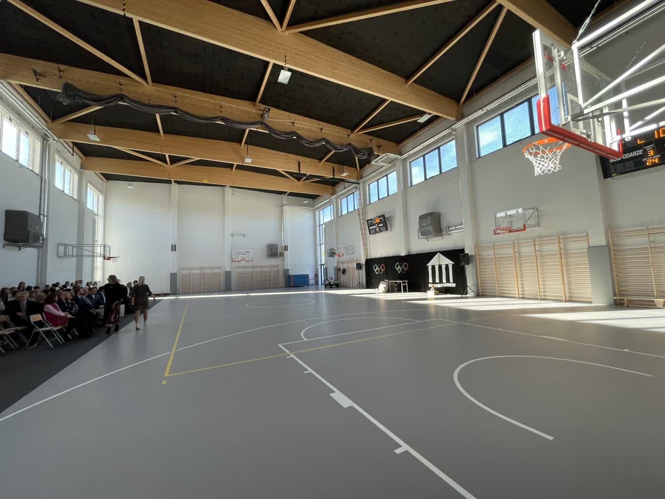 Nadchodzą zmiany w opłatach za korzystanie z infrastruktury szkolnej Radio Zachód - Lubuskie