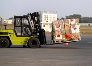 Pomoc humanitarna (zdjęcie ilustracyjne). Fot. EPA/JALAL MORCHIDI