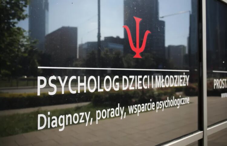Psycholog (zdjęcie ilustracyjne). Fot. PAP/Albert Zawada