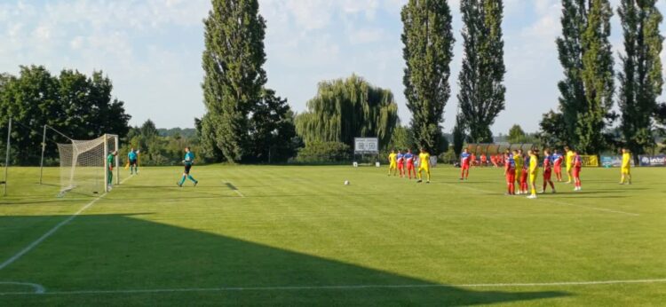 Korona Kożuchów zmiotła z boiska Piasta Czerwieńsk. 7 goli Skiby!!! 9 Korona Kożuchów zmiotła z boiska Piasta Czerwieńsk. 7 goli Skiby!!! Radio Zachód - Lubuskie