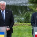 Radosław Sikorski (P) i Andrij Sybiha (L). Fot. PAP/Tytus Żmijewski