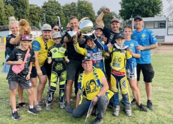 Stal wzięła dublet w ekstraligowych rozgrywkach miniżużlowców 14 Stal wzięła dublet w ekstraligowych rozgrywkach miniżużlowców Radio Zachód - Lubuskie