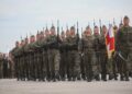 Zgrupowanie pododdziałów pieszych do defilady z okazji Święta Wojska Polskiego. Fot. PAP/Leszek Szymański