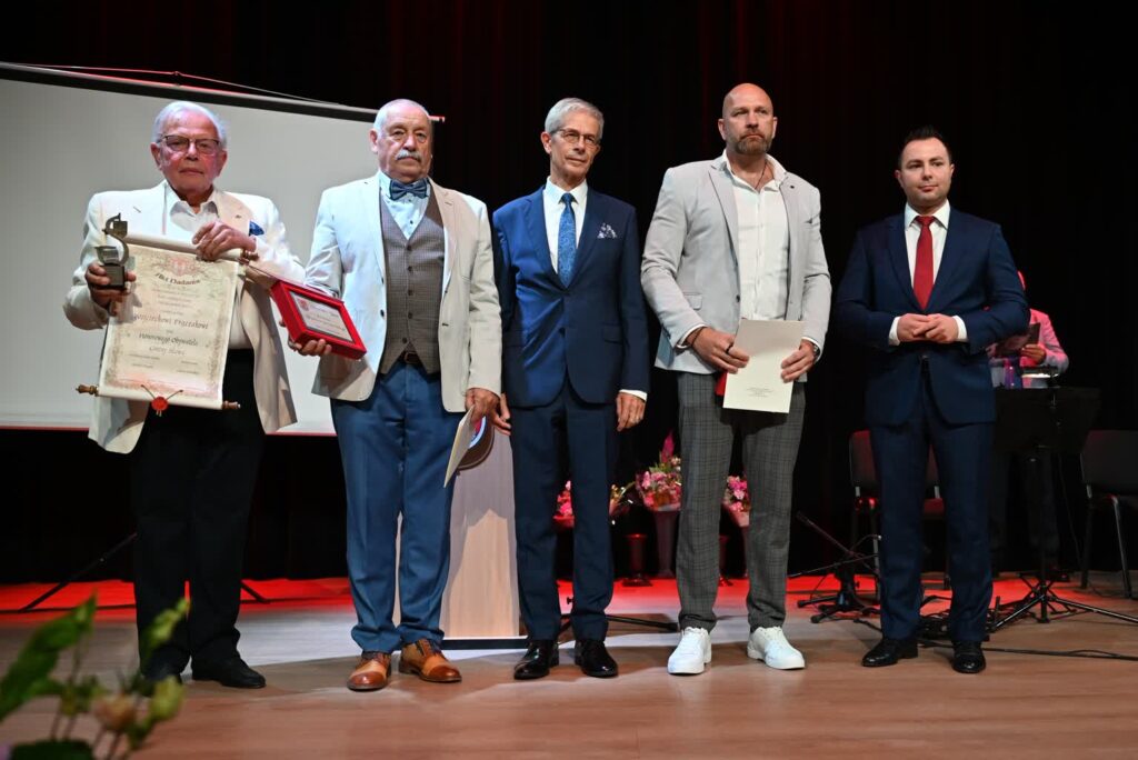 Wyróżnienia dla przyjaciół Sławy 1 Sławskie wyróżnienia