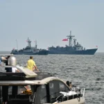 Po raz pierwszy parada morska uświetniła obchody Święta Wojska Polskiego. Tłumy na Helu [ZDJĘCIA] Radio Zachód - Lubuskie