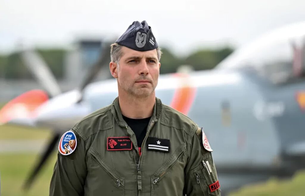 Lider F-16 Tiger Demo Team mjr pil. Maciej „Slab” Krakowian. Fot. PAP/Piotr Polak