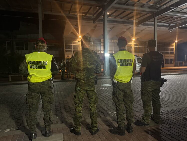 Kontrole na granicy z Niemcami przedłużone? MSWiA proponuje pół roku 9 Kontrole na granicy z Niemcami przedłużone? MSWiA proponuje pół roku Radio Zachód - Lubuskie