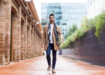 Kolory jesieni w modzie – odcienie, które podbijają każdą stylizację 15 Kolory jesieni w modzie – odcienie, które podbijają każdą stylizację Radio Zachód - Lubuskie