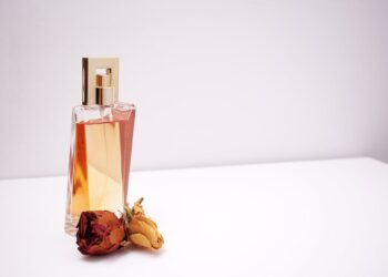 Perfumy damskie jako idealny prezent – jak wybrać zapach, który zachwyci? 16 Perfumy damskie jako idealny prezent – jak wybrać zapach, który zachwyci? Radio Zachód - Lubuskie