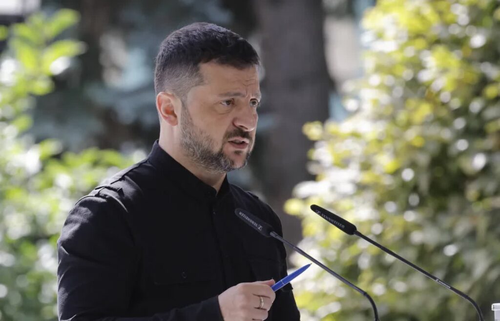 Zełenski nie będzie ubiegał się o stanowisko? Padła deklaracja 3 Prezydent Ukrainy Wołodymyr Zełenski. Fot. PAP/EPA/SERGEY DOLZHENKO