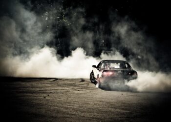 Pijany urządził sobie driftowanie na parkingu 17 Zdjęcie ilustracyjne. Fot Pixabay