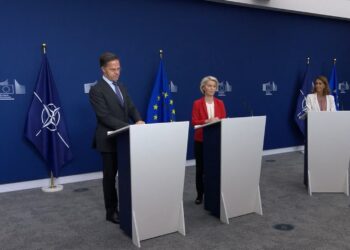 Mark Rutte i Ursula von der Leyen na wspólnej konferencji prasowej (x.com/vonderleyen)