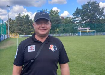 MUKS Kostrzyn wygrywa z liderem i to na jego terenie! Radio Zachód - Lubuskie