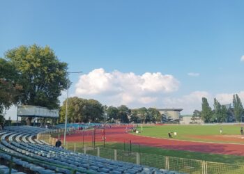 Mityng lekkoatletyczny "Winobranie 2025": zacięta rywalizacja młodych sportowców 13 Mityng lekkoatletyczny "Winobranie 2025": zacięta rywalizacja młodych sportowców Radio Zachód - Lubuskie