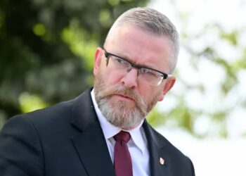 Braun z aktem oskarżenia. Kolejne wnioski o uchylenie immunitetu w PE 17 Grzegorz Braun. Fot. PAP/Piotr Polak