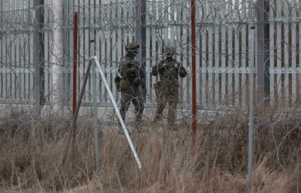 Żołnierze granicy państwowej Polski z Białorusią. Fot. PAP/Artur Reszko