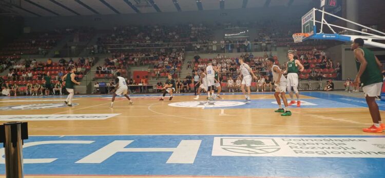 Gra falowała, ale Zastal wygrał sparing z Górnikiem Wałbrzych 9 Gra falowała, ale Zastal wygrał sparing z Górnikiem Wałbrzych Radio Zachód - Lubuskie