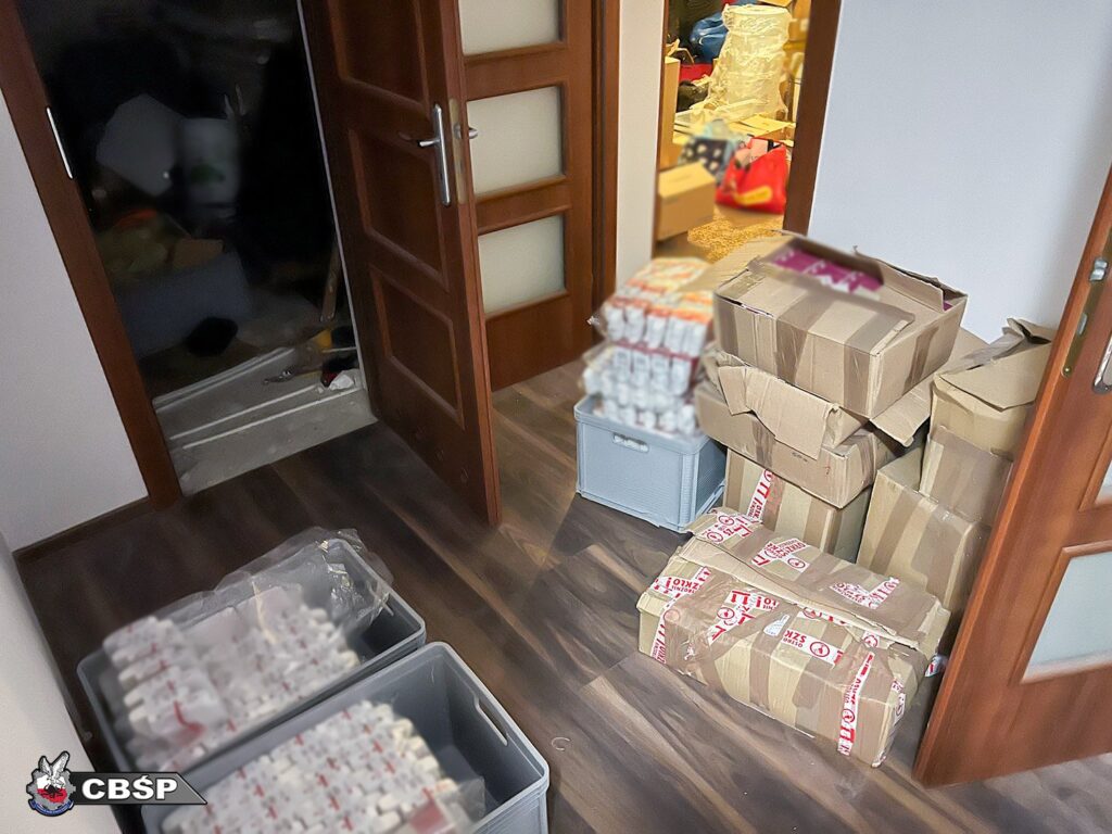 CBŚP zlikwidowało największą nielegalną fabrykę fałszywych leków w Polsce [GALERIA ZDJĘĆ] Radio Zachód - Lubuskie