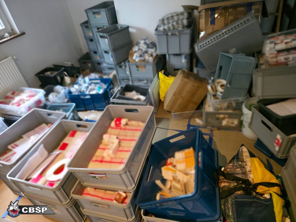 CBŚP zlikwidowało największą nielegalną fabrykę fałszywych leków w Polsce [GALERIA ZDJĘĆ] Radio Zachód - Lubuskie