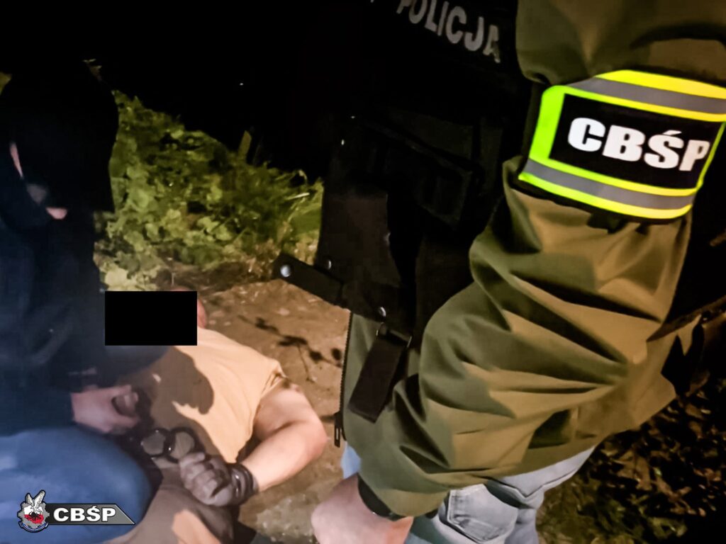 CBŚP zlikwidowało największą nielegalną fabrykę fałszywych leków w Polsce [GALERIA ZDJĘĆ] Radio Zachód - Lubuskie