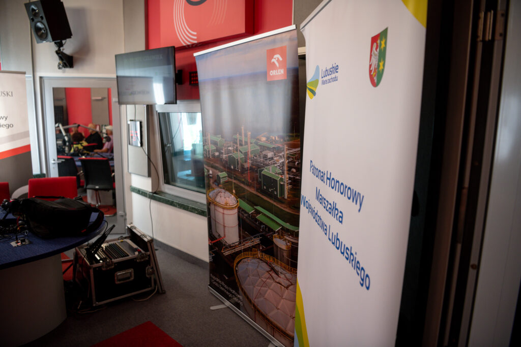 "Subiektywna historia polskiego reportażu radiowego". Sesja dziennikarska z udziałem nominowanych i jury konkursu na reportaż [GALERIA ZDJĘĆ] Radio Zachód - Lubuskie