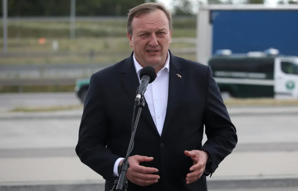 Minister spraw wewnętrznych Litwy Vladislav Kondratowicz. Fot. PAP/Artur Reszko