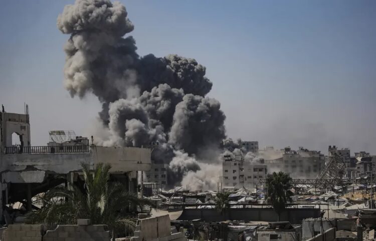 Izraelski atak na Strefę Gazy, Fot. PAP/EPA/MOHAMMED SABER