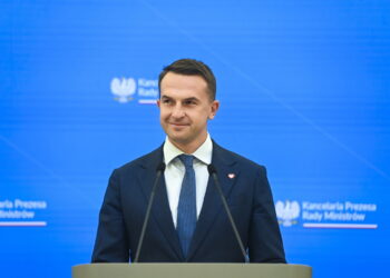 Rzecznik rządu o rekonstrukcji: Dobiega końca 14 Adam Szłapka, rzecznik rządu Donalda Tuska (PAP/Piotr Nowak)