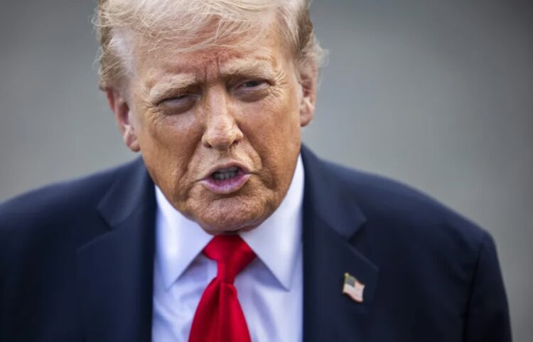 Zabójstwo Charliego Kirka. Donald Trump poinformował o schwytaniu zamachowca 9 Prezydent Donald Trump. Fot. PAP/EPA/JIM LO SCALZO