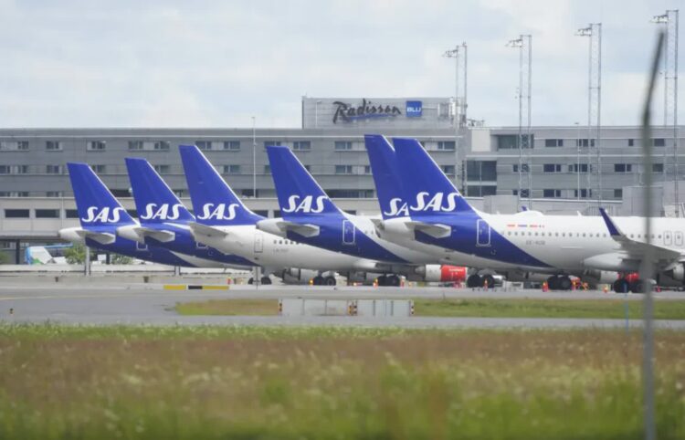 Samoloty na lotnisku Oslo-Gardermoen, fot. PAP/EPA/NTB/BEATE OMA DAHLE