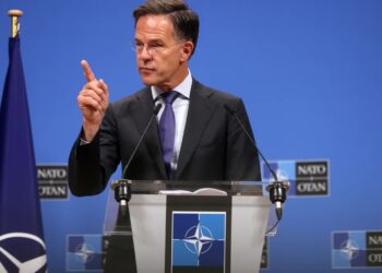 Rutte: spotkanie w Paryżu może przesądzić o kształcie gwarancji bezpieczeństwa dla Ukrainy 16 Mark Rutte Fot. PAP/EPA/OLIVIER HOSLET
