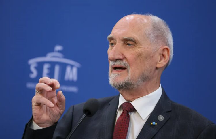 Antoni Macierewicz Fot. PAP/Paweł Supernak