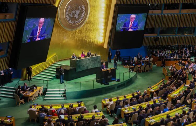 Trump o wystąpieniu w ONZ: awaria ruchomych schodów i telepromptera była sabotażem 9 Donald Trump. Fot. PAP/Leszek Szymański