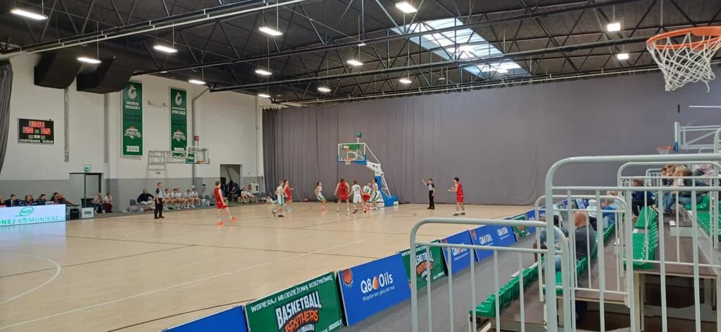 SKM wygrywa pierwszy raz - wygraną daje zryw w ostatniej kwarcie Radio Zachód - Lubuskie