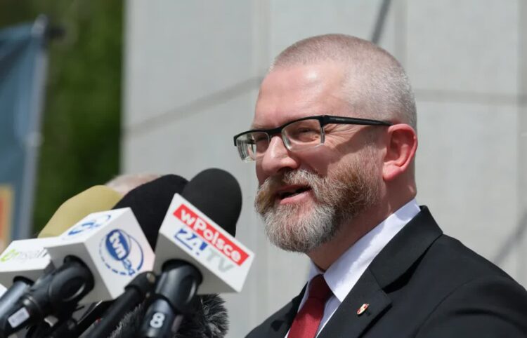 Europoseł Grzegorz Braun. Fot. PAP/Paweł Supernak